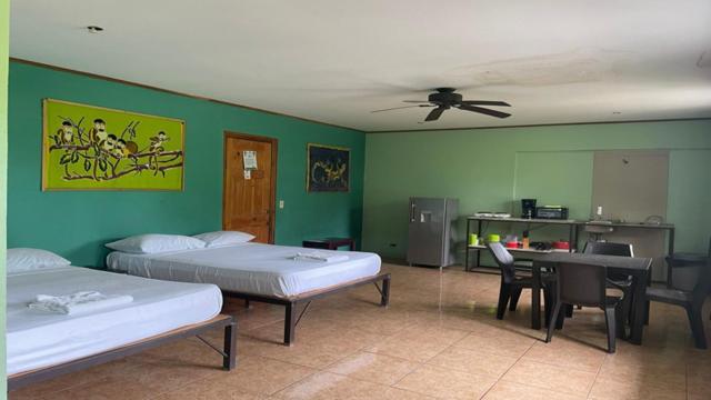 Be My Guest Cabinas Puerto Viejo de Talamanca Dış mekan fotoğraf