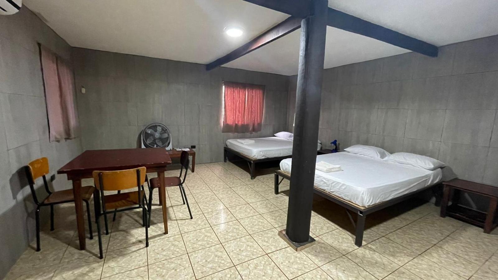 Be My Guest Cabinas Puerto Viejo de Talamanca Dış mekan fotoğraf